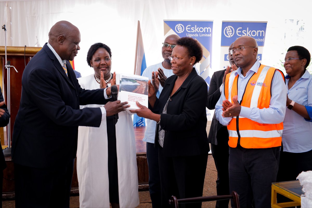UEGCL (@uegclofficial) on Twitter photo #NalubaaleHandover: “On behalf of UEGCL, we accept to take back our assets (380MW Nalubaale & Kiira Power Plants), and we shall commence operations on 1st April.” Said <a href="/UEGCL_CEO/">Dr. Eng. Harrison E. Mutikanga</a> after receiving the plant keys & documents from Hon. Peter Lokeris - Minister of State for Minerals. #NalubaaleHandover: “On behalf of UEGCL, we accept to take back our assets (380MW Nalubaale & Kiira Power Plants), and we shall commence operations on 1st April.” Said <a href="/UEGCL_CEO/">Dr. Eng. Harrison E. Mutikanga</a> after receiving the plant keys & documents from Hon. Peter Lokeris - Minister of State for Minerals.