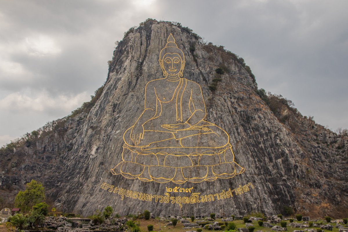 alamy.com/pattaya-distri…
The Spectacular Buddha Image of Khao Chi Chan near Pattaya and Sattahip  Chonburi in Thailand Asia
Photo for Sale
Royalty-free license  
Commercial, Merchandising &amp; Advertising Use
Digital Download
Self Promotion
#thailand #thailandnews #travel #pattaya