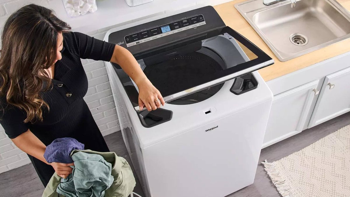 Buy  SpeedQueen industrial machines for your laundry business. 
#speedqueen
#industrialmachines 
#laundrybusiness
#laundryservice 
#straitslaundry
#Laundrymachinesupplier