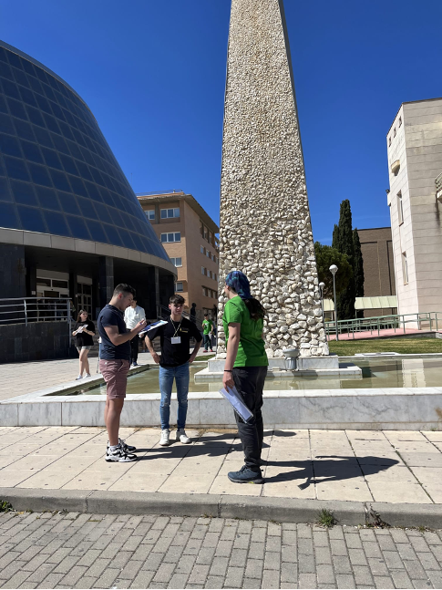 ujaen's tweet photo. La @ujaen acogió el pasado sábado la celebración de la Fase Nacional de la 14ª Olimpiada Española de Geología con la participación de cerca de cien estudiantes 
👉https://t.co/8hIB5ZMPH2
@sgeologica @aepect https://t.co/mGN8tClSX3