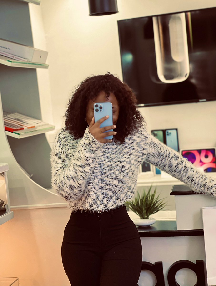 GyozlynB's tweet photo. We are open today 📲📲..passby and have a look at our gadgets 😊..we are here to serve you the best gadgets, here at kooki tower room No.324 level 3….#appleanimalug @appleanimalug https://t.co/0jV5pyNwAi