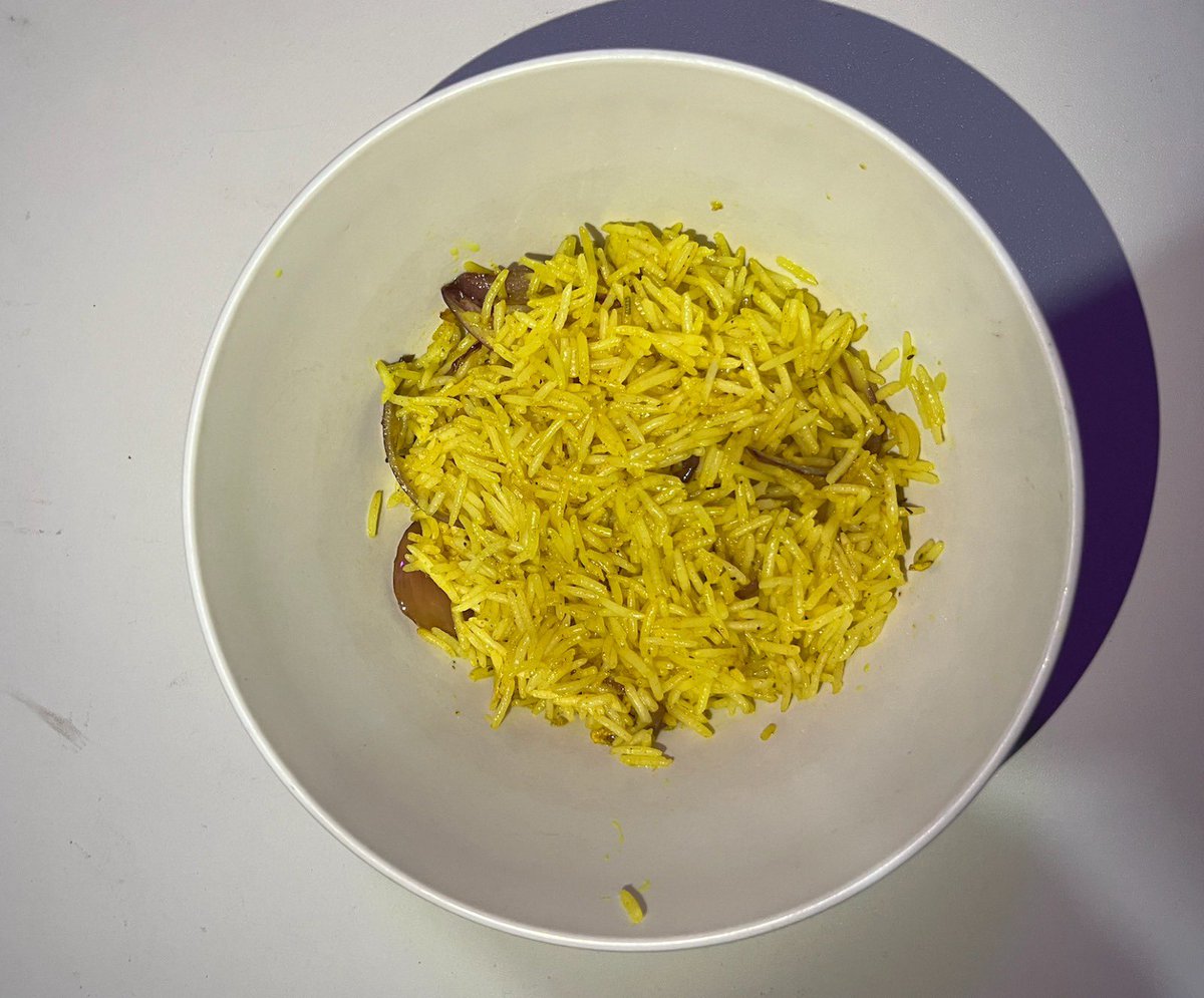 Tizbami's tweet image. Chefs on my tl help, been a while I made fried rice, this one I just made is just too plain, please what can I add to make it like party fried rice?  #FinalTouch