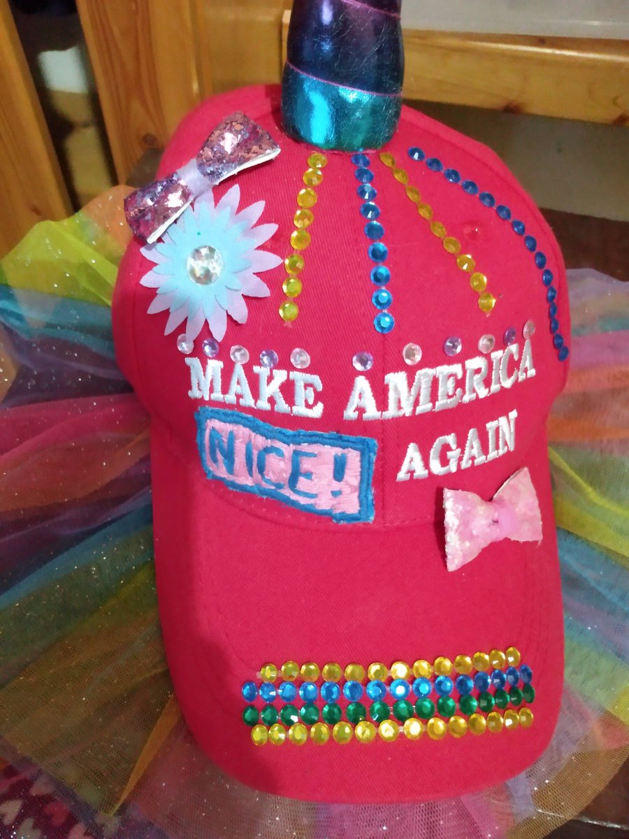 PoggeB's tweet photo. @melissatempel @MileyCyrus @DollyParton @waukeshaschools My answer to all things mean these days. We need to get through to these folks who are living in a dark, gloomy sad place ruled by fear and hate. There is a better way. https://t.co/lzXr5Je6eG