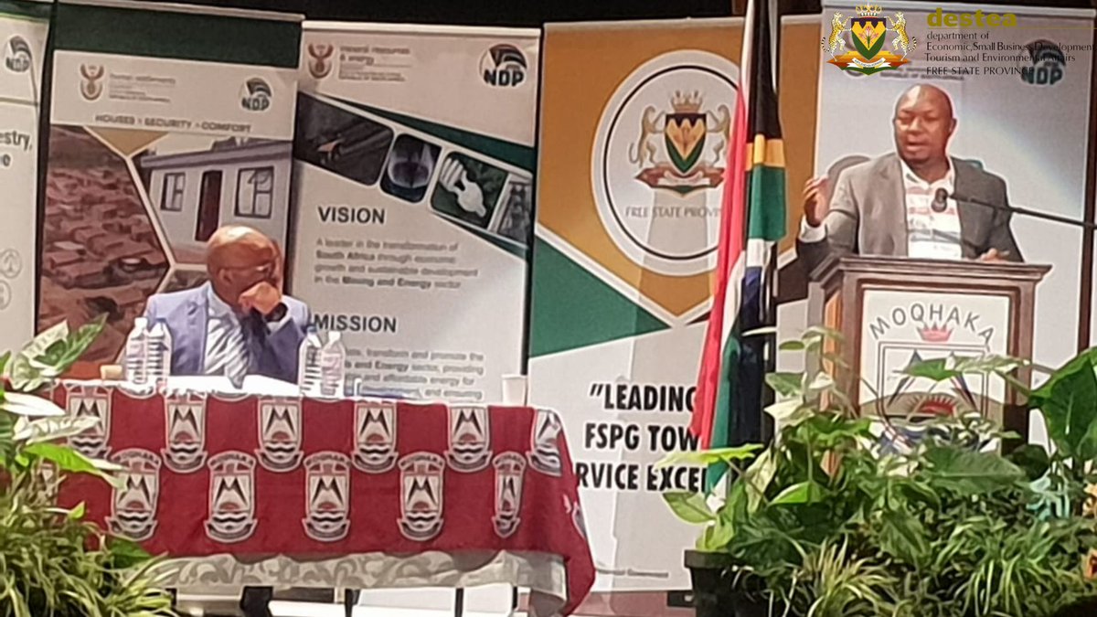FSDESTEA's tweet image. MEC committed that Free State Government pledges to walk this journey with the youth of the Free State. He further concluded that as Government they want create job creators from the youth so that their potential is realised.

#YouthCareerExpo #MakingYourFutureWorkBetter
