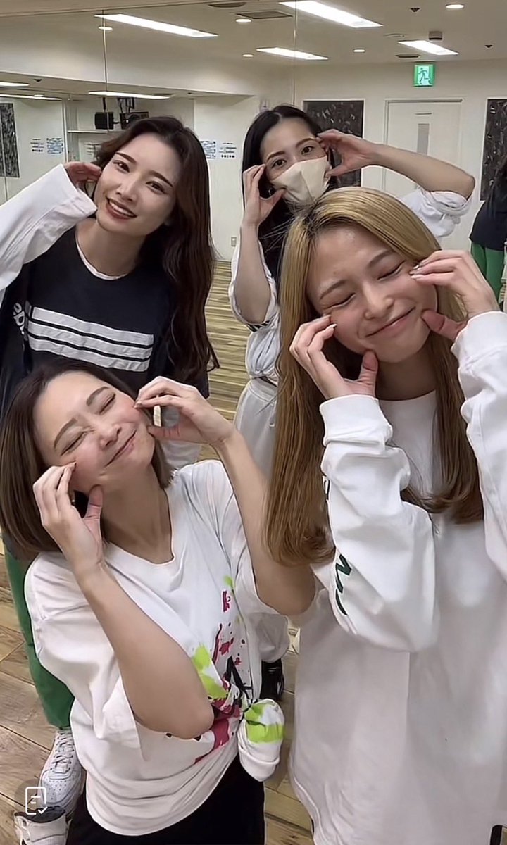 mie_piko0314's tweet image. tiktok配信お疲れ様でした🥰
総来場者数３００人達成まで、あと３１人です。迷っている方は是非、大阪公演に観戦しましょう🎼😊

#川森萌可
#princessproject 
@moca_112