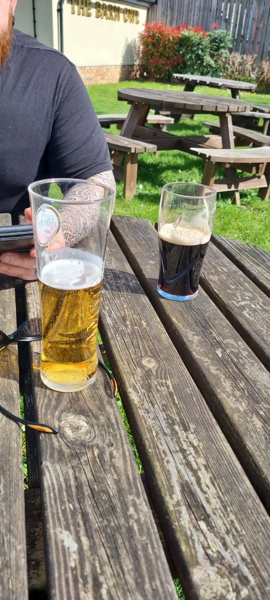 StaceyJ787's tweet photo. Beer garden weather 😁🌞 https://t.co/EAW9XXzf5K