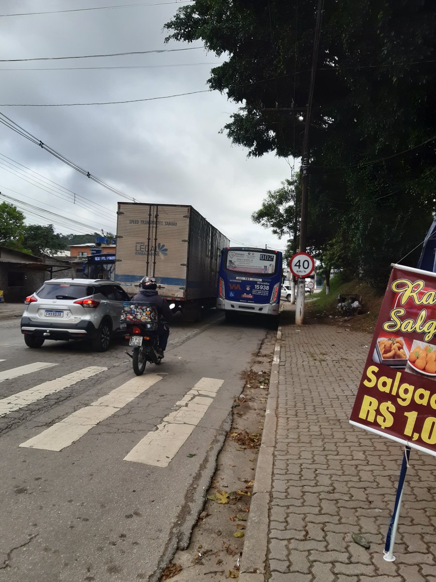 MobilidadeEmbu1's tweet photo. Trânsito na Régis Bittencourt está refletindo na Estrada de Itapecerica, Rodovia Armando Sales e retorno de Itapecerica.
Linhas municipais de Embu (03, 06, 06A) 
e intermunicipais (002, 032, 030 e 239) com possíveis atrasos. https://t.co/pXT4KCI3MX