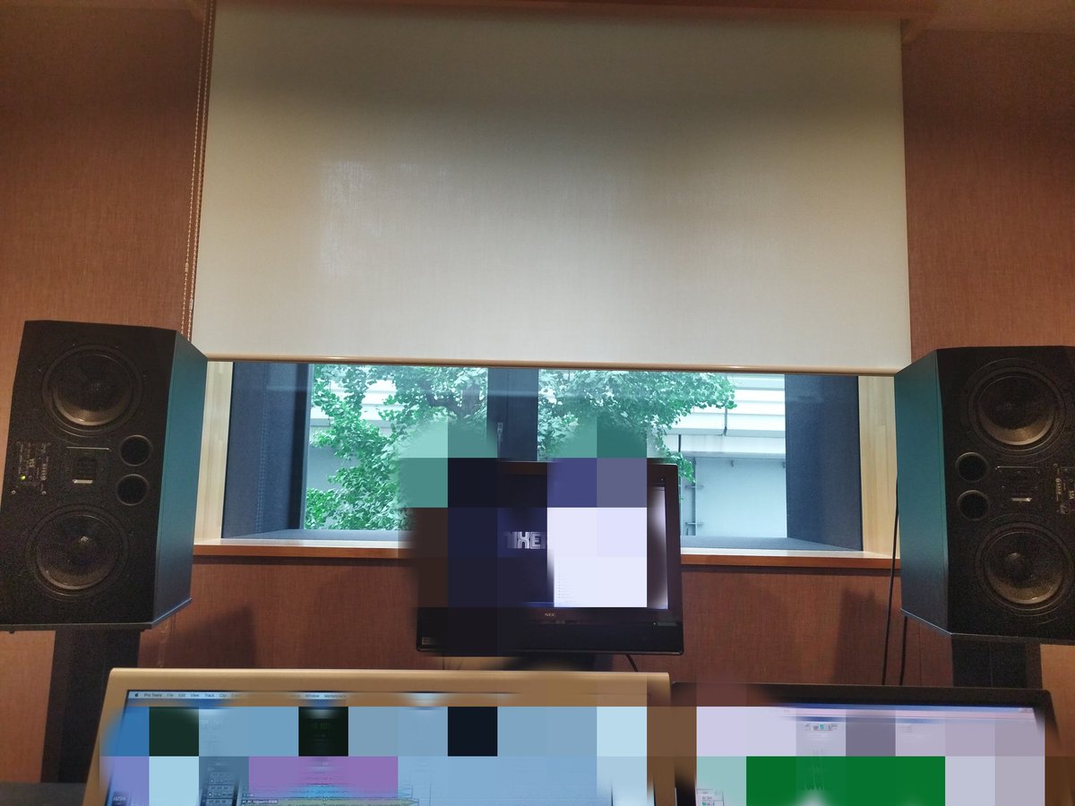 xxxkobatetsuxxx's tweet photo. マスタリングday!
プツ!とか、ザラ!とか
MIX時全然気付かなかったノイズ
とかに過剰反応しすぎました。笑
楽器のプレイノイズなら気にしなくても良いと思うのに
一度気になると気になってしょうがなくなる。これが生演奏ではなく
ソフト音源だとなおさら(沼) https://t.co/zWd1UhjR8J