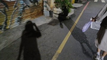 晚上出門遇到粉絲會不會被拉去Motel啊XD https://t.co/3VU0qBWUly