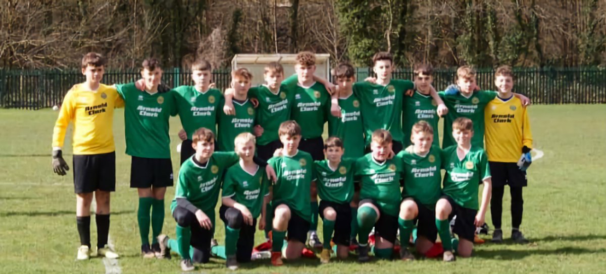 RaceAFC's tweet photo. Gr8 experience for our U14s on Saturday in Gwent FA U14 Cup Final. Despite coming up short, the hard work &amp; performance was superb. The green army was over in their numbers, showing their support. Thx to @AbercarnUnited
4 providing gr8 facility 
#oneproudclub #greenarmy 
🟢⚫️🟢⚫️ https://t.co/cyQVhanpyV