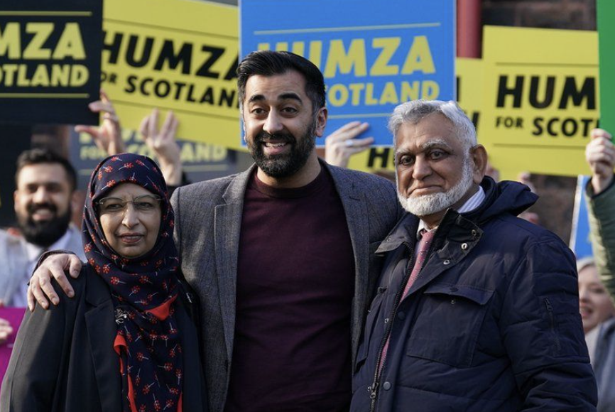 sundersays's tweet image. Congratulations to Humza Yousaf, elected leader of the SNP and so to be next First Minister in Scotland. Born in Glasgow in 1985 to parents who came to Scotland from Pakistan and Kenya, Yousaf is the first Muslim politician elected to be a national leader in a western democracy.