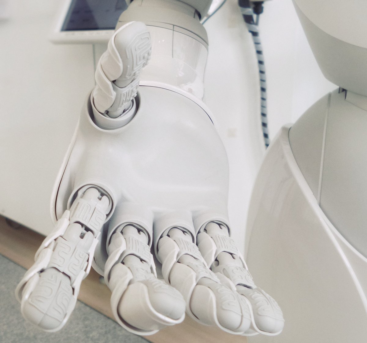 GlobalTC7's tweet image. La Inteligencia Artificial puede ayudar a personalizar la experiencia del cliente y aumentar su satisfacción, identificar patrones, predecir tendencias y riesgos en grandes cantidades de datos.
#IA #predicción #análisisdatos #servicio #patrones #globalccve