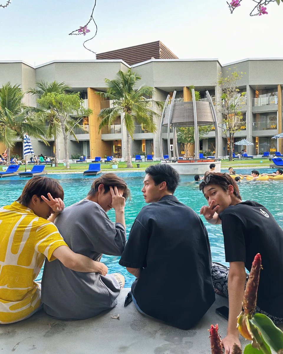__opywpy__'s tweet photo. Bright IG🥺🥺
📌 https://t.co/VNtyyGYcjv

#GMMTVOuting2023 
#bbrightvc #winmetawin https://t.co/lu0grjQ4e5