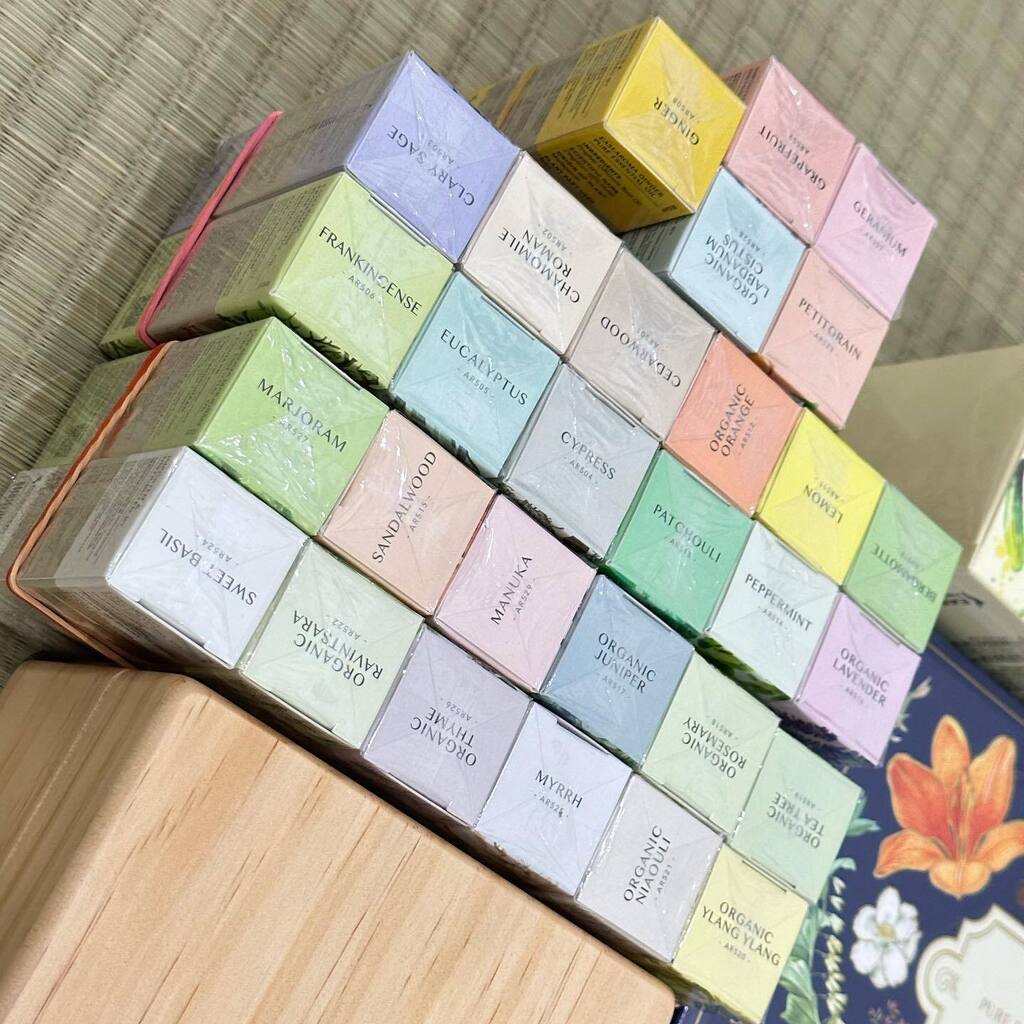 ingesantoso's tweet photo. Boxes of essential oil

Gotta open one by one.

#easecox #easearoma https://t.co/UIzJ6w0gqS https://t.co/YUs4AfdtX8