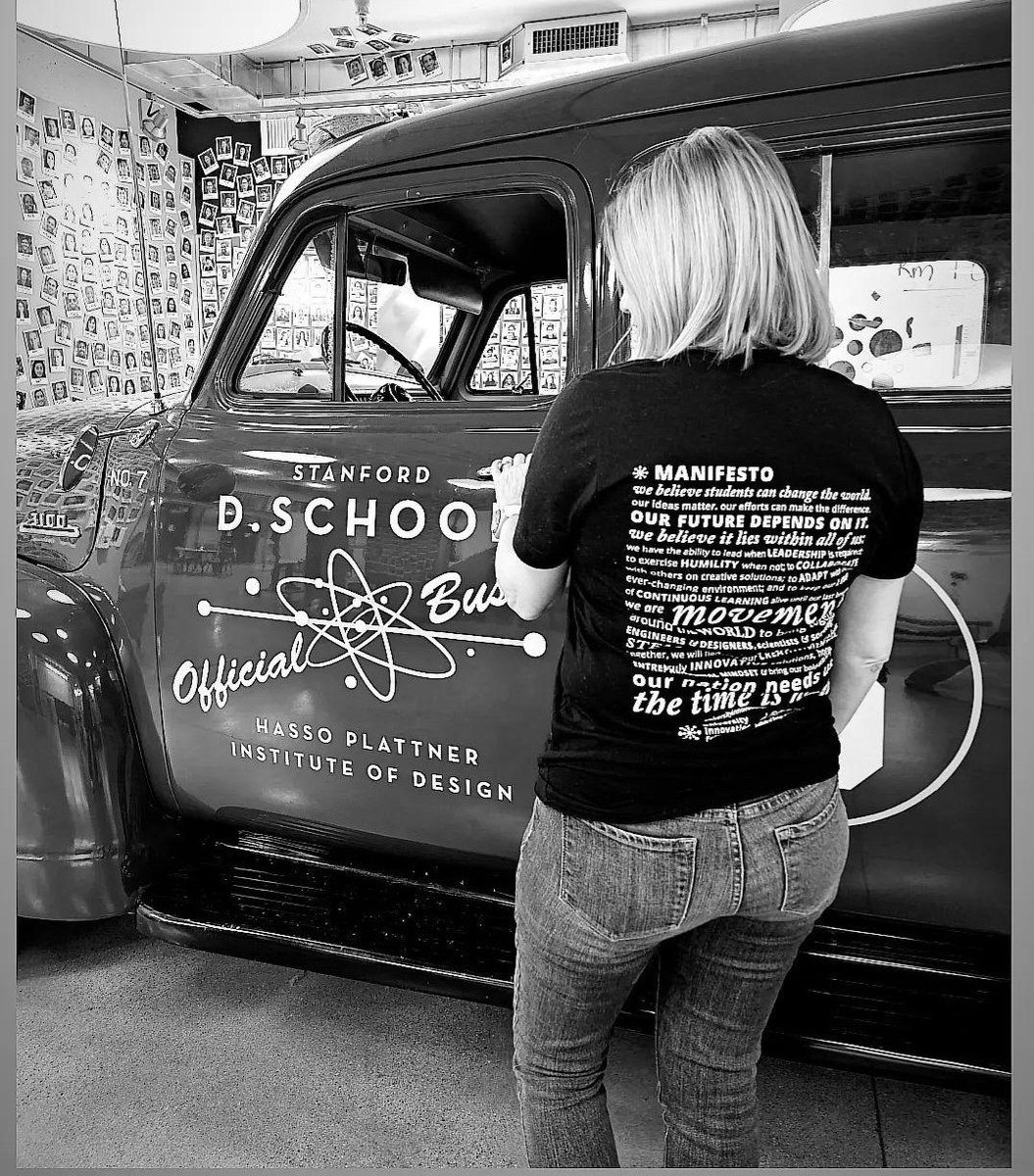 dorma5's tweet photo. 💡"We believe students can change the world, our ideas matter, our effort can make the difference. OUR FUTURE DEPENDS ON IT"📝
#uiffellows #designthinking #education @uifellows @stanforddschool https://t.co/XS2xCcnx2E