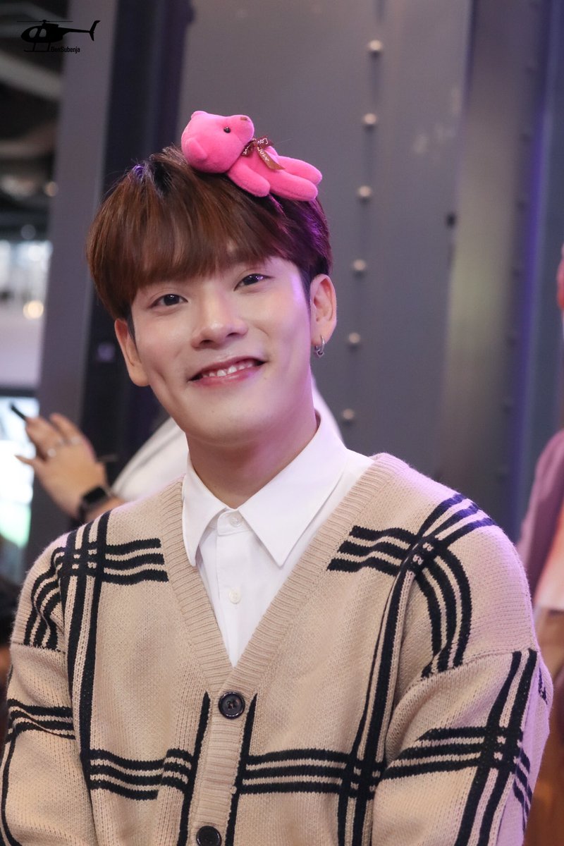 น่ารัก น่ารักเกินปุยมุ้ยยอ่าา 🥹💙

#CTRPANUWAT #หนุ่มลักยิ้มx2 
#LIPSGarçonxKimmonCopter