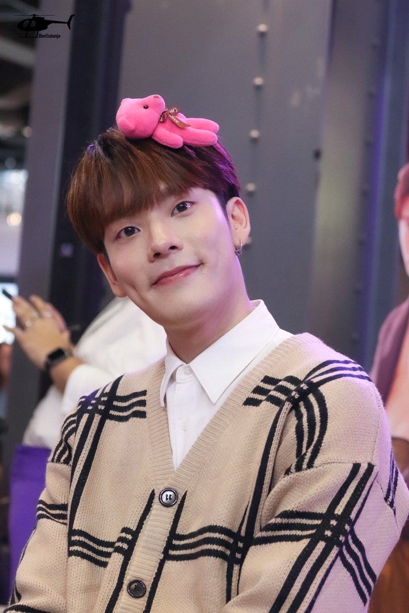 BenSubenjaa's tweet photo. น่ารัก น่ารักเกินปุยมุ้ยยอ่าา 🥹💙

#CTRPANUWAT #หนุ่มลักยิ้มx2 
#LIPSGarçonxKimmonCopter https://t.co/ZLgWugRmym