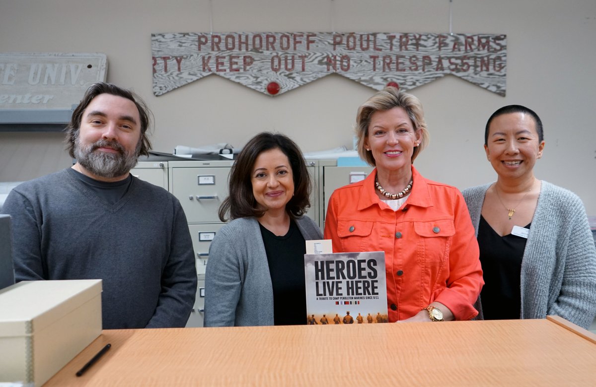 csusm_library's tweet photo. CSUSM alumna and author Amy Forsythe stopped by the University Library to sign her book, "Heroes Live Here: A Tribute to Camp Pendleton Marines Since 9/11" on Friday!
#CSUSMLibrary #CSUSM #CSUSMAlumni https://t.co/qDszroT5Yc