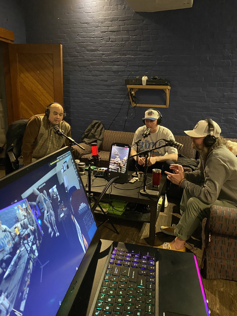 MichaelPierce's tweet image. Here is a podcast that I helped bring to the Metaverse. I used 3 computers, 2 phones, 1 projector, and a custom built and designed virtual experience for participants. If you are looking to bring your show/music/art to the world let’s connect 🙏 #metaverse #web3