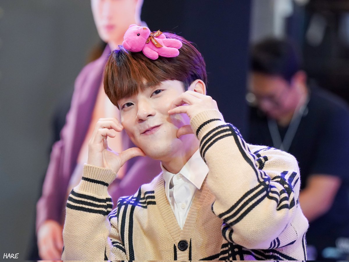 ไม่ได้เจอกันนาน.. คุณเค้าก็จะน่ารักหน่อย งู้ยๆงั่มๆมากหน่อย ~ 🫠

#CTRPANUWAT #LipsGarconxKimmonCopter