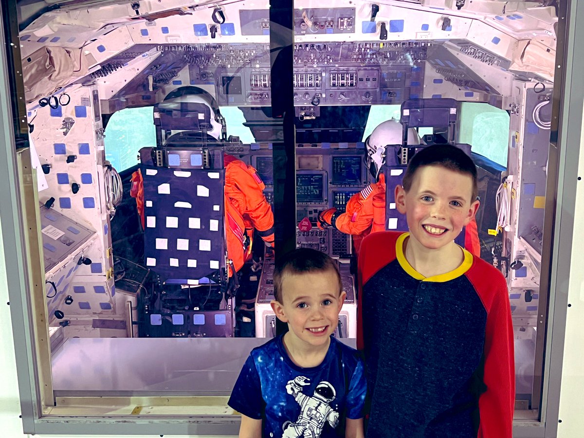aerroTpalm's tweet photo. My #FlightDeckMonday from the #WeekendAdventures to the @AFmuseum #familyfuntime #Monday #WePilots #FlyingFamily #AirForce #WePilots #flying Can you name the cockpits their in? @NiceAirAviation @AviateAddict @ChadAviation @bostonpilot85 @FlyingMagazine #PilotsofTwitter https://t.co/XPs8X5MiCp
