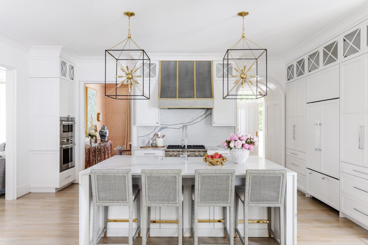 GenPlumbSupply's tweet photo. The Glendale family collection from #HudsonValleyLighting is being expanded with the addition of a gorgeous flush mount, larger-sized pendant and a stunning linear fixture.
#interiorlighting #lightingdesign #decorativelight #kitchenlighting #interiorstylist #njhomes https://t.co/CNTIfXmtzI