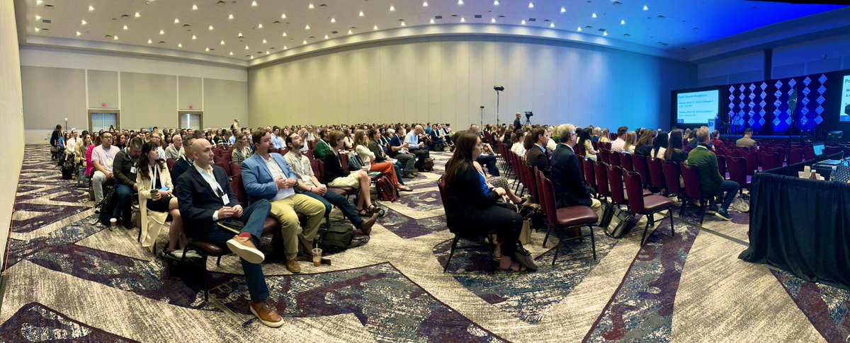 HFES's tweet image. Standing room only at @DrWeinstock’s #HFESHCS keynote presentation. You can also watch live on the mobile app.