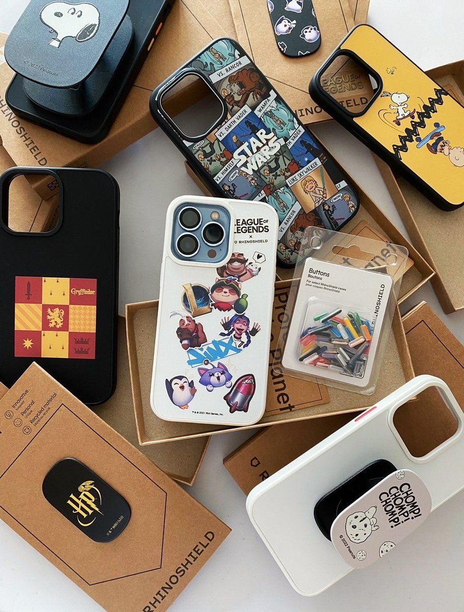 got_____'s tweet photo. มาป้ายยาเคสมือถือที่ชอบของแบรนด์ RHINOSHIELD มีเคสหลากหลายดีไซน์ให้เลือกเยอะมากกก มีทั้งของ iPhone และ Android ด้วยนะดีมาก กล่องใส่เคสเขาออกแบบมารักโลกสุดๆ ที่สำคัญแข็งแรงทนทานดีจริง แล้วทางแบรนด์ Collab กับศิลปินนักวาด และการ์ตูนอีกเยอะเลย แถมเราสามารถออกแบบเองได้ด้วยคือดี 📱✨ https://t.co/nwIfUr0lo2
