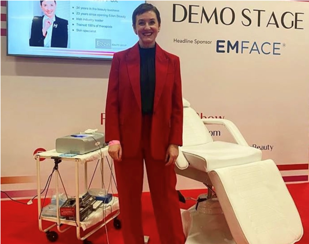 thermavein's tweet photo. Thank you to the team in Ireland especially the effervescent Susan who was representing ThermaVein at the Future Beauty Show over the weekend.
Get in touch: info@thermavein.com
#thermavein #beauty #aesthetics #spiderveins #threadveins #redveins #veins #ipl #laser https://t.co/Ez8aPS4P8I