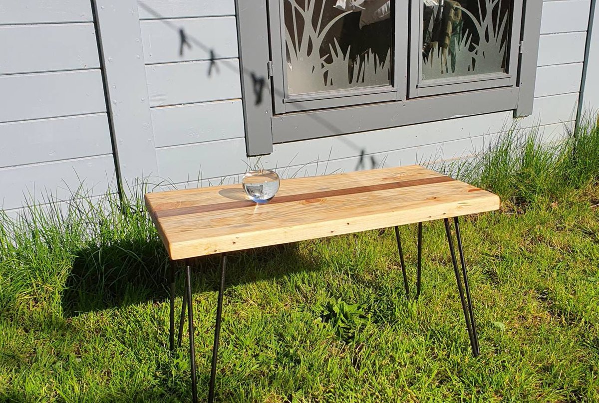 BarnMiddle's tweet image. Rustic Pine Coffee Table tuppu.net/4a355ad0  #PineCoffeeTable