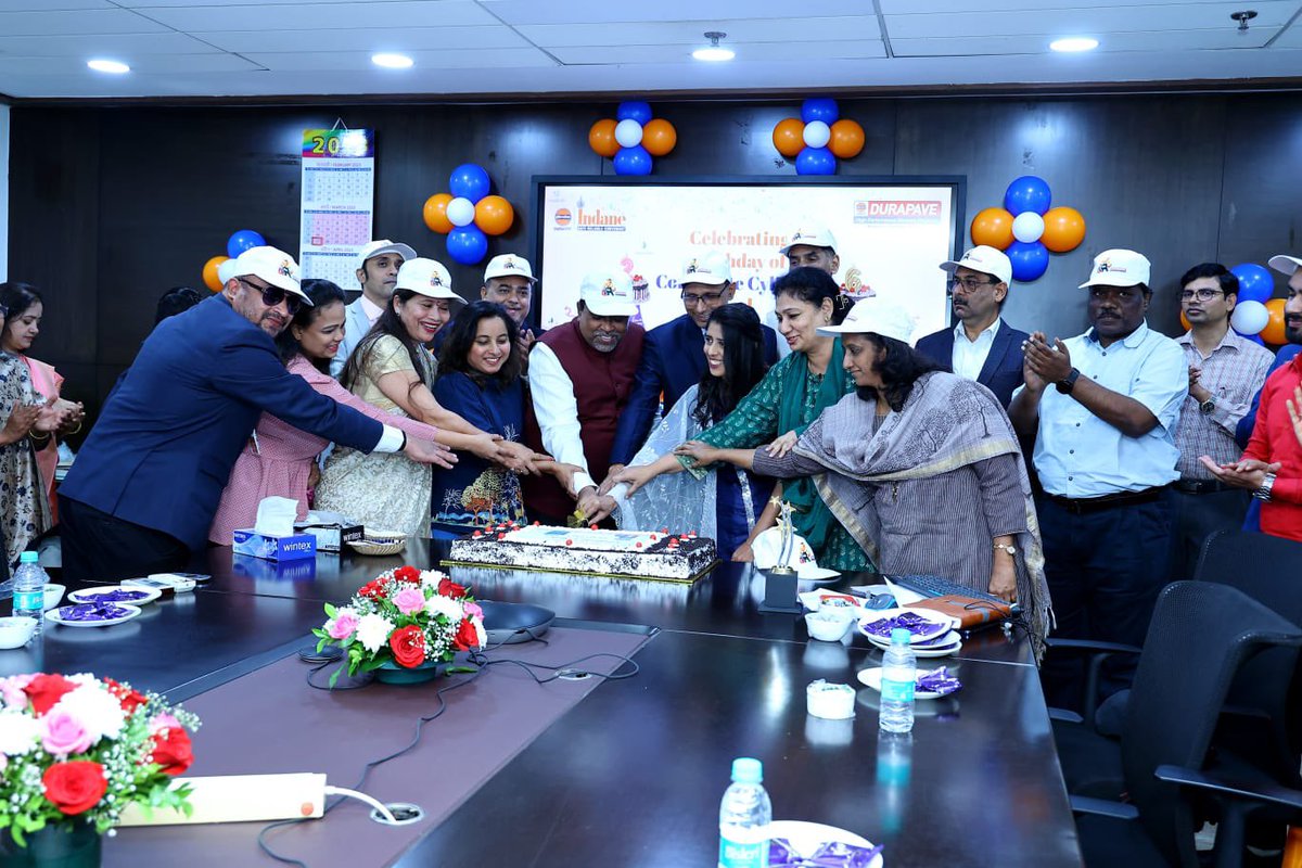 Celebrated the birthdays of #CompositeCylinder and Durapave with our valuable customers and channel partners. The growth of these brands is testament of IndianOil's focus to provide innovative products backed by quality and service excellence.