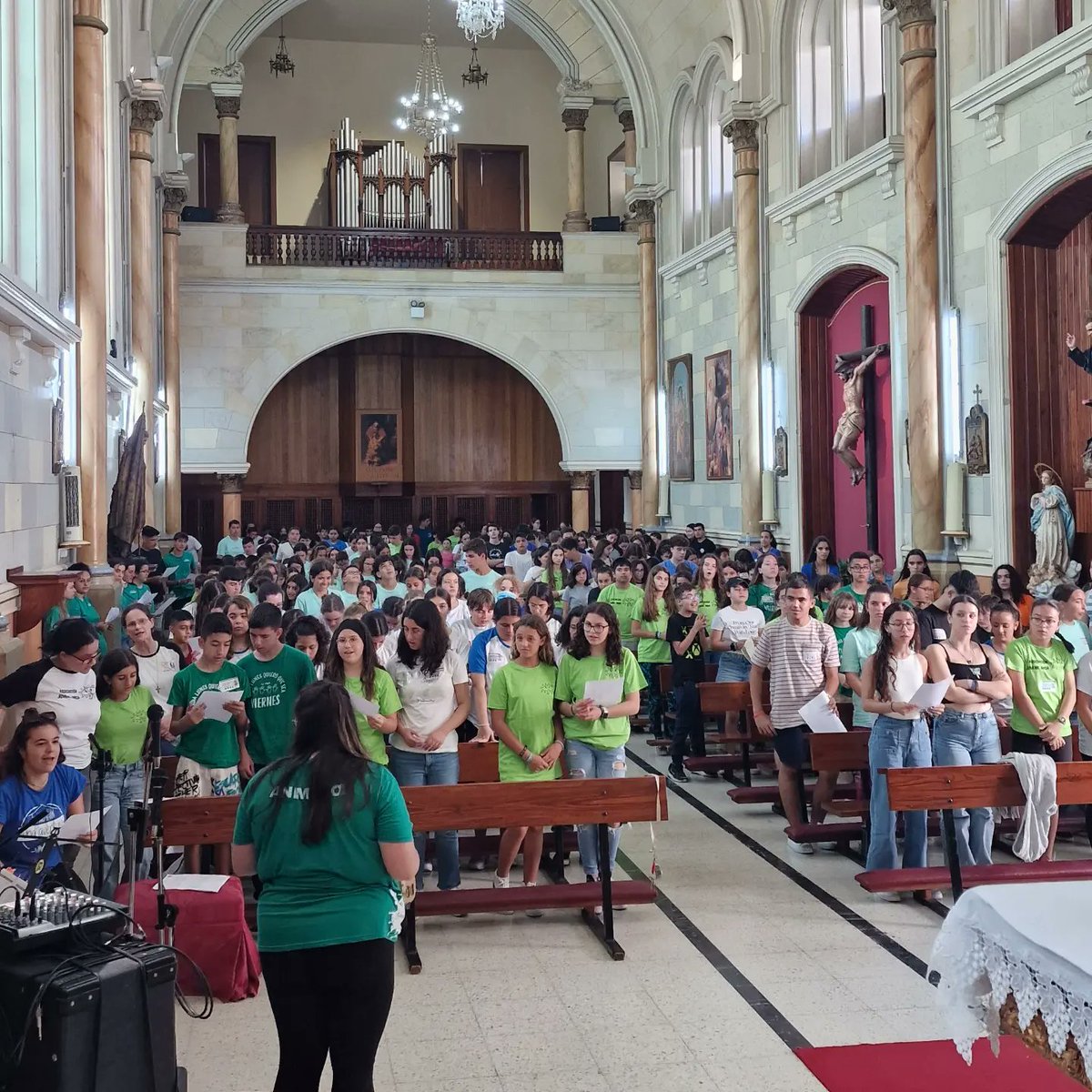 salesianoslpa's tweet photo. El pasado sábado y dentro de la programación del centenario de nuestra casa salesiana, vivimos una gran jornada de convivencia en el "Encuentro de Grupos de Fe" de los Centros Juveniles de Canarias. 
#AbrimosCaminos
@SalesianosSMX 
@cjconfeti https://t.co/lQ4jy8CRZQ