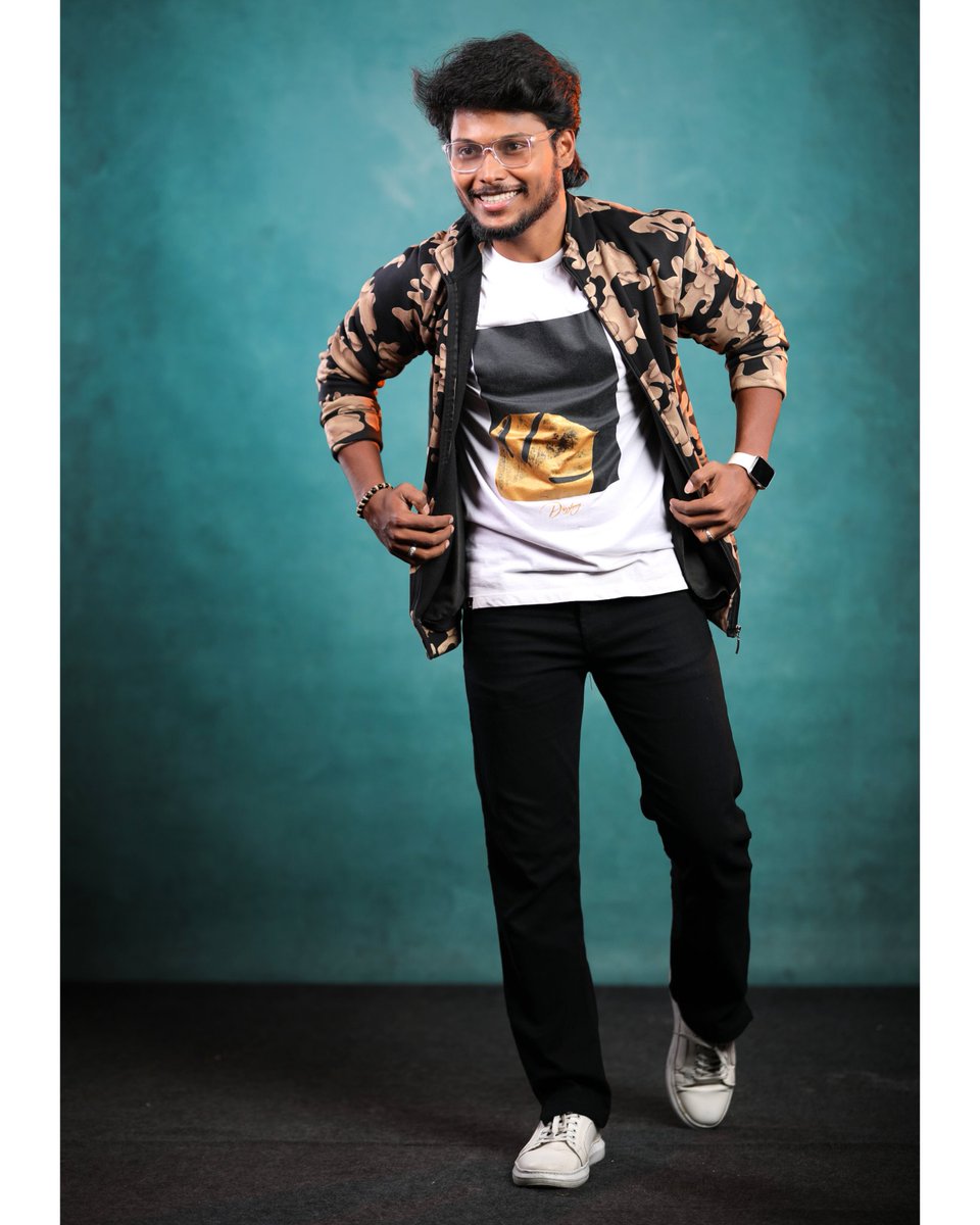 Ravi_vj_actor's tweet photo. When You Enjoy What You Do, Work Becomes Play.  #ravivjactor 

#ravivj
#post #explore #photoshoot #model #picture #image #instagood #instalove #instagram #instalike #photography #lights #thalapathy #actor #ravivj #kollywood #tamilcinema https://t.co/OCCEjaO2SY