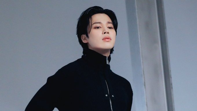 kiss_seven7's tweet photo. — Despertamos con la increíble noticia de que #JIMIN es ahora el primer y único solista coreano en la historia en alcanzar el #1 en Spotify Global. #JUNGKOOK es el solista coreano/kpop más rápido en alcanzar 1 billon de reproducciones en Spotify. Se confirmó Jungkook x Calvin [+] https://t.co/UJXGTjfyOo