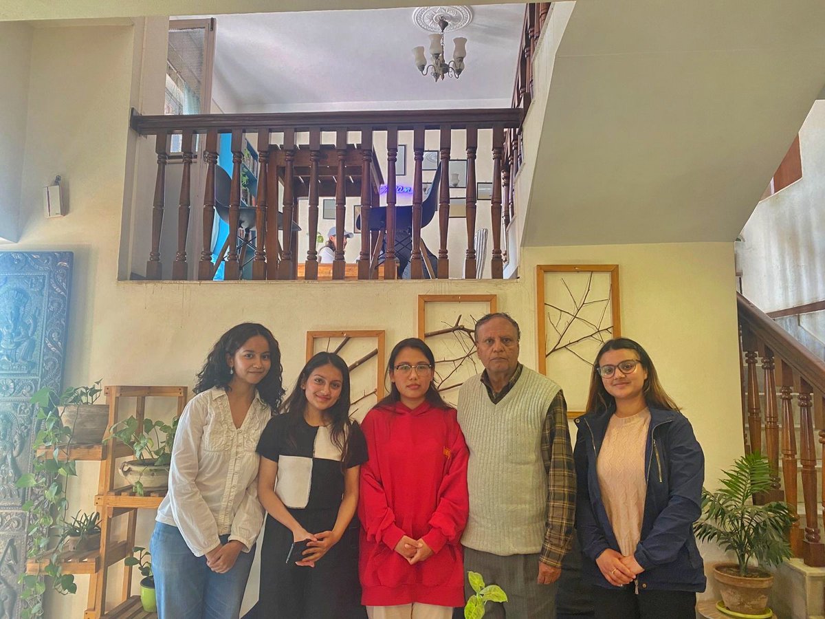 Capcron_Nepal's tweet photo. Brainstorming and networking! Aspiring legal scholars meet with CAPCRON founder to discuss the future of child rights research.
#ChildRights #Research #Networking #Brainstorming #CAPCRON #FutureOfResearch #ChildProtection #LegalResearch #ChildWelfare #SocialJustice #HumanRights https://t.co/gHDYRq2c86