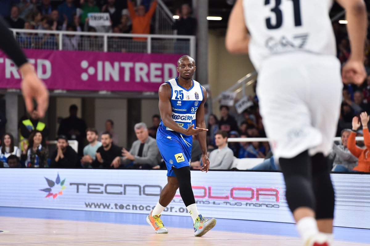 GermaniBrescia's tweet photo. RIPETIAMO TUTTI INSIEME: CUONU π
#DreamBig | #BREMIL | #Brescia | #TuttoUnAltroSport https://t.co/tDSC4YEpFh