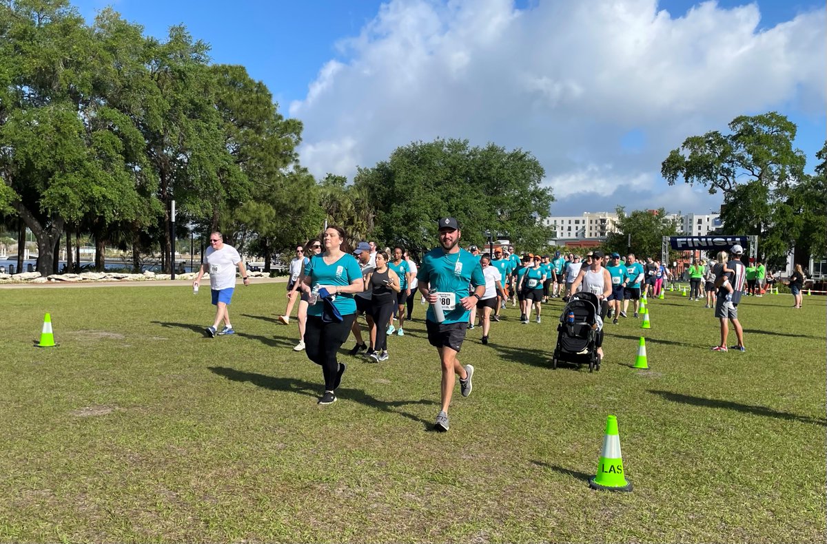 13thCourtFL's tweet image. Beautiful weather Saturday for the 14th Annual 
@HCBATampaBay Pro Bono River Run, held on the Tampa Riverwalk, and the 19th Annual Judicial Food Festival. Both events support pro bono legal services in Hillsborough County. Team #RunningforJustice looked very impressive! #13Strong