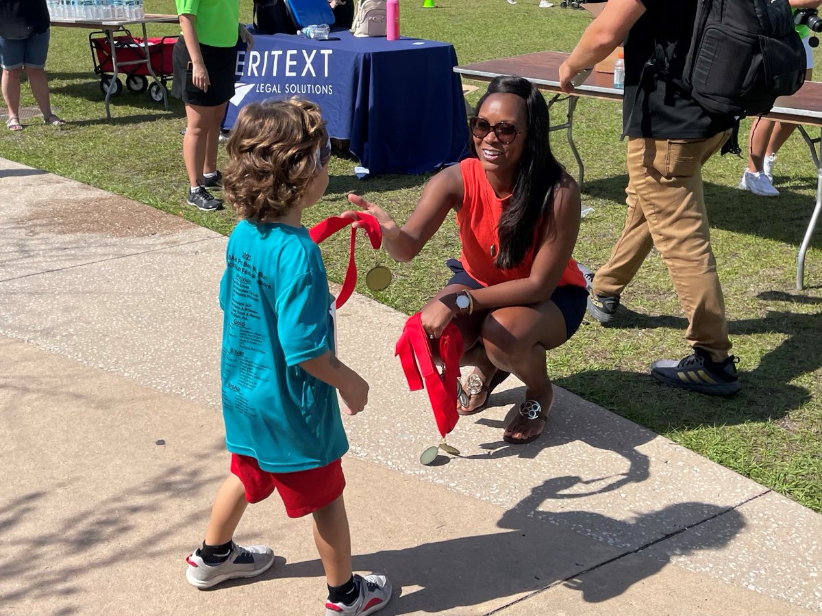 13thCourtFL's tweet image. Beautiful weather Saturday for the 14th Annual 
@HCBATampaBay Pro Bono River Run, held on the Tampa Riverwalk, and the 19th Annual Judicial Food Festival. Both events support pro bono legal services in Hillsborough County. Team #RunningforJustice looked very impressive! #13Strong