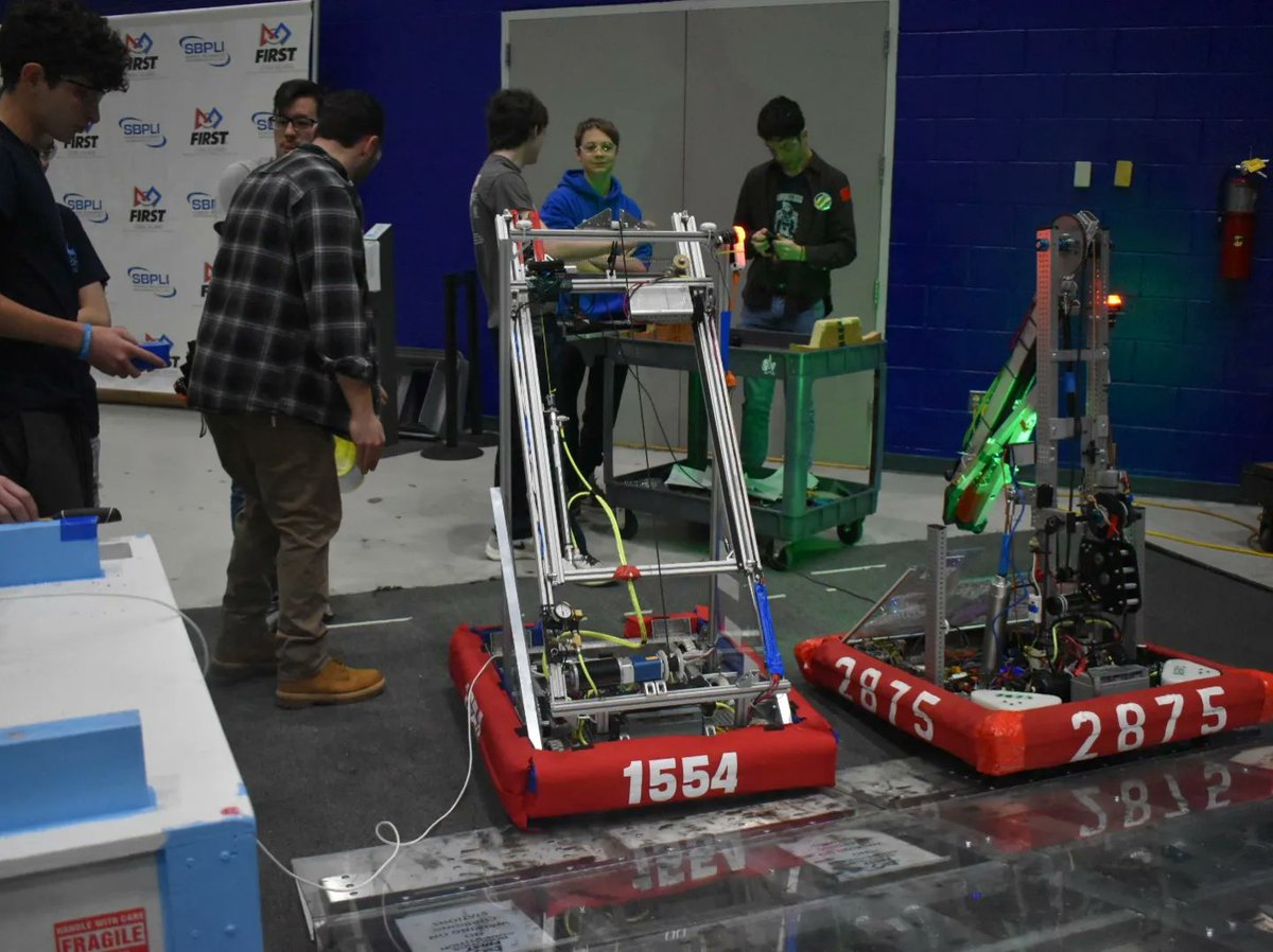 The Oceanside Kraken took on FRC LI R2 this past week. Our drive team worked hard, and we're so unbelievably proud of them! Thank you, Kraken and FRC, for an amazing season.

<a href="/DianeProvvido/">Diane Provvido</a> <a href="/OSchoolsPR/">Oceanside School District #OSD_NY</a> <a href="/FRCTeams/">FIRST Robotics Competition</a> <a href="/FIRSTLongIsland/">FIRST Long Island</a> <a href="/FIRSTweets/">FIRST</a> @TeachMitch