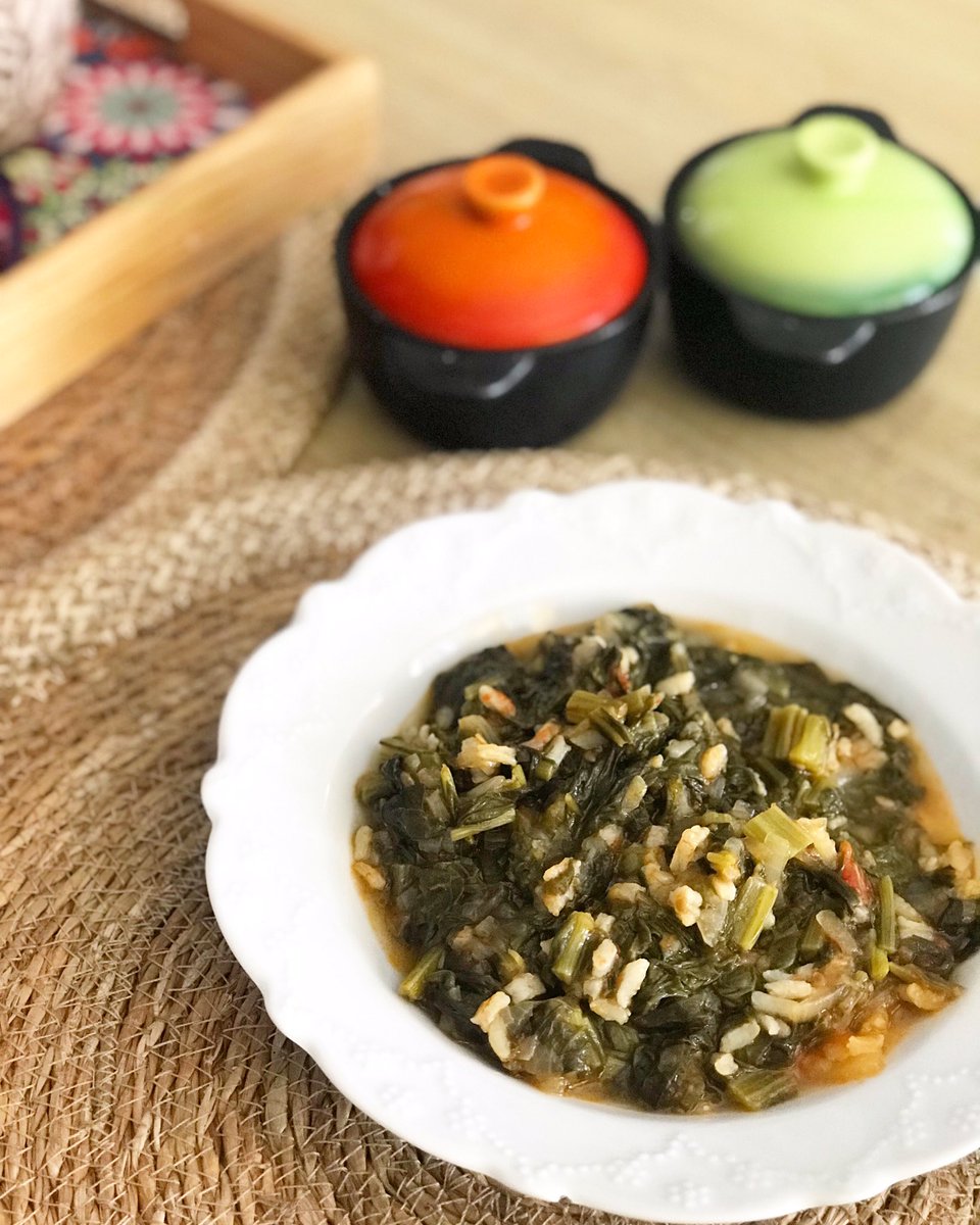 Pazı diyorum, mevsim sebzesi yiyin diyorum, çok faydalı diyorum, onu yemem bunu yemem demeyin diyorum, her şeyden faydalanın diyorum 🌸