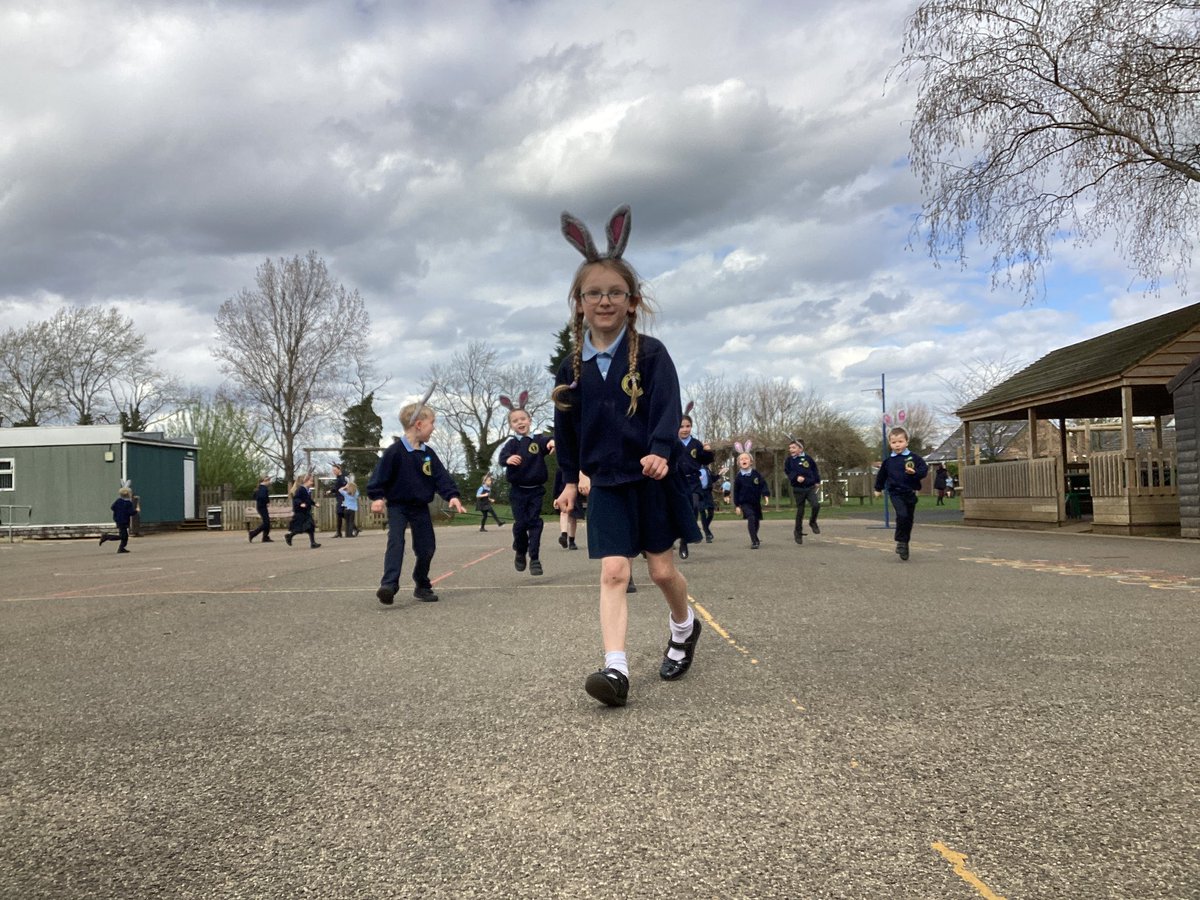 MrsTyler_2's tweet photo. Day 1 of our Hopathon. Having a fabulous time!

https://t.co/JEdOmPgD5B 

@BastonPta @bastonceprimary https://t.co/5vDcuL1Bcs