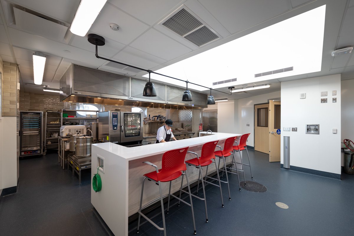 MBGovAg's tweet photo. The Prairie Research Kitchen @RRC conducts culinary research and food development in collaboration with Canadian companies. They provide food processing training, technical services, and applied research. Learn more about their services at https://t.co/A6mqEcH1sx. #MBprotein https://t.co/8vQBRnhtXg
