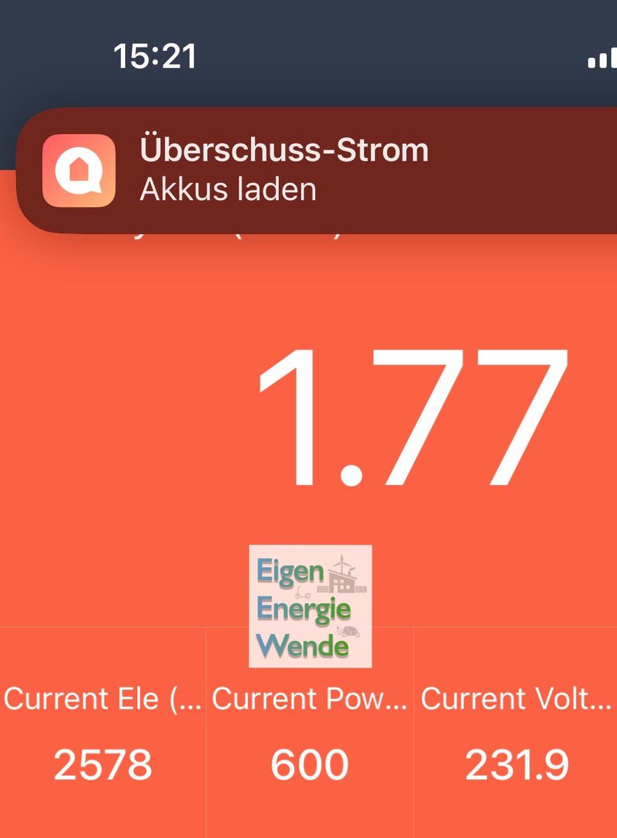 EigenEnergieNow's tweet photo. Das Handy gibt Bescheid, wenn mehr als 150W Überschuss-Strom vom #BalkonKraftwerk produziert wird und die Akku-Ladesteckdose geht an 😎

#EigenEnergiewende https://t.co/fRx1xmX0p8