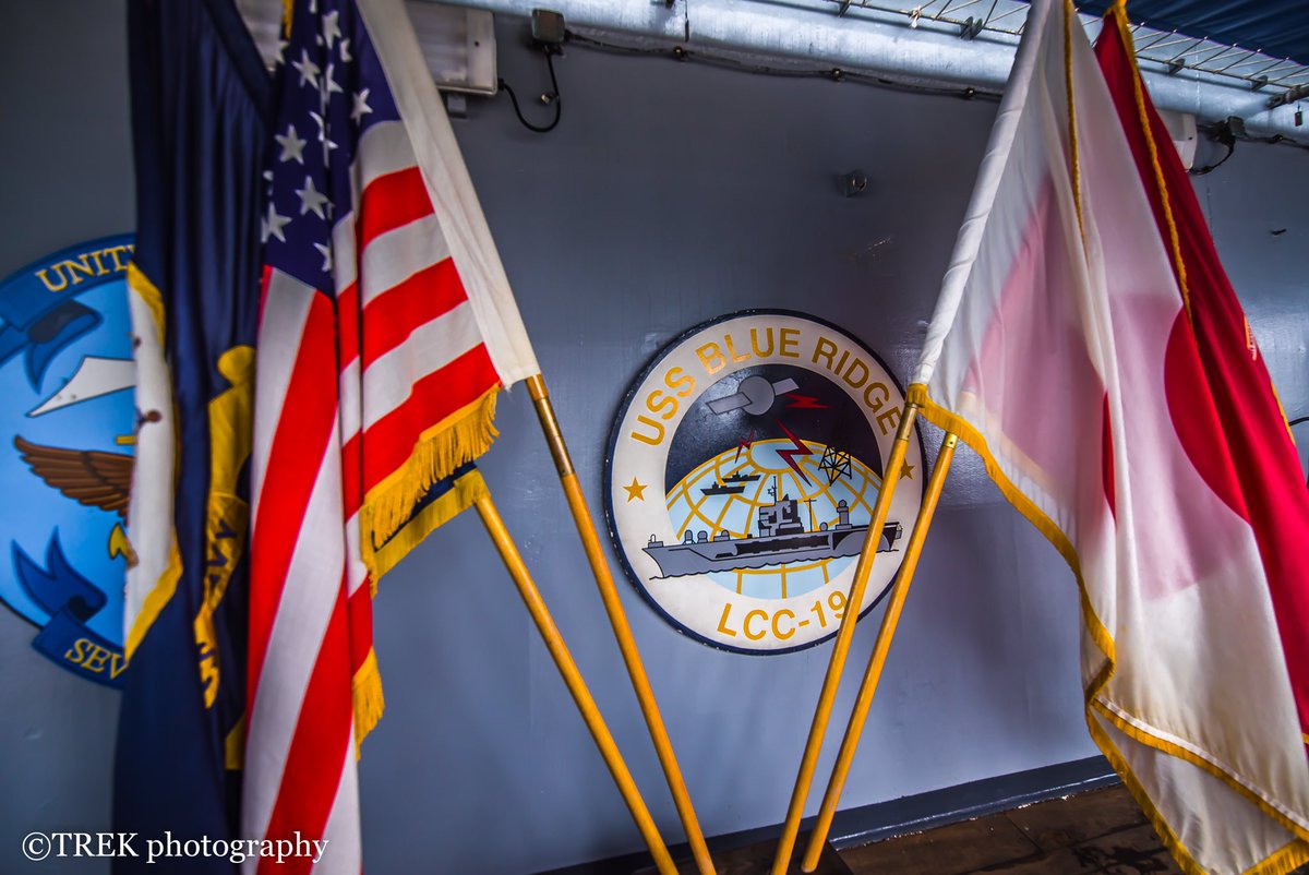 IT_TREK's tweet photo. The gate of Blue Ridge
#日米親善よこすかスプリングフェスティバル
#BlueRidge
#USSBlueRidge
#ブルーリッジ
#USN
#USNavy
#LCC19
#7thfleet
#SeventhFleet
#PENTAX https://t.co/3V3QfacMaI