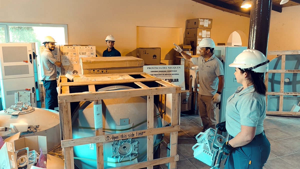 NeuticsSapem's tweet photo. Técnicos de Neutics SAPEM aprestan equipos de Alta Capacidad, para brindar acceso fijo a internet de banda ancha en CAVIAHUE. @OmarGutierrezOk @MinGobEducNQN @ENACOMArgentina https://t.co/SJTTYgwLvj