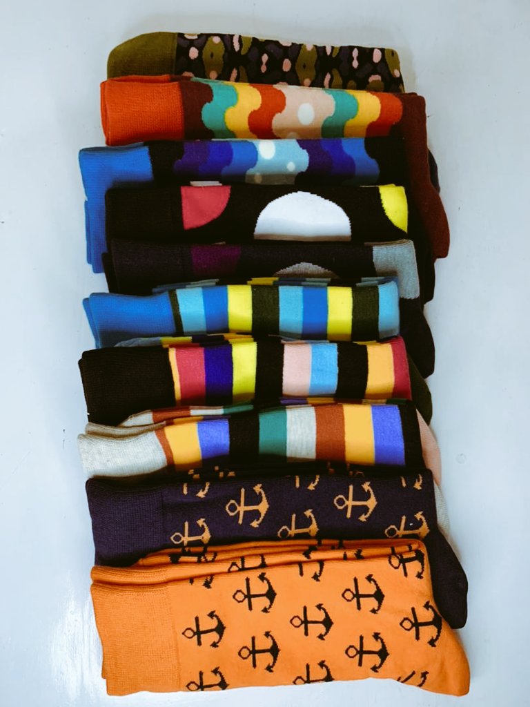 Discounts for you! 
Purchase 5 or more pairs of #happysocks at a discount. Perfect additions to your collection.  #happysocks #pendgang #pendaswag #pendafam #fashionstyle