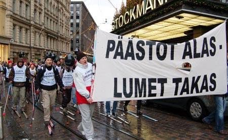 Perkele, nyt lopetatte jo sen mielenosoittamisen tai tulette kolaamaan! 😁