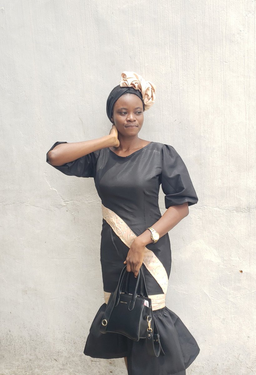 _dhorcaz's tweet photo. Modesty+Class+Elegance+ Laughter
🙏Great week O Lord!🙏
#Dressmaker
😍😘
#Capmaker https://t.co/yURZ5MmpXA