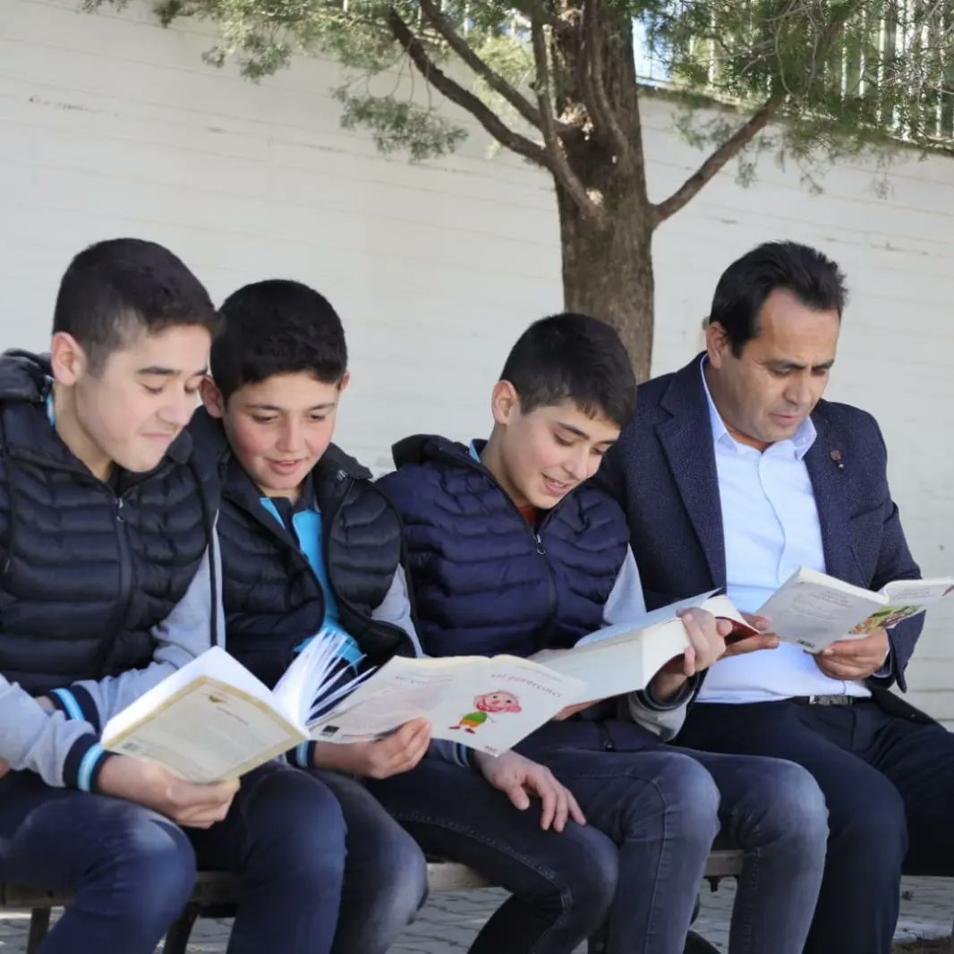 KalekitapOKUyorzincirimizin 6.yaş etkinlikleri  kapsamında  Cumhuriyet YBO'da Belediye Başkanımız Mehmet Salih Sağınç ile birlikte  kitap okuma etkinliğine katıldık.
<a href="/ekicis20/">Süleyman EKİCİ</a> 
<a href="/YTEMEL3/">Y.TEMEL</a> 
<a href="/TonkaUlas/">ulaş tonka</a> 
<a href="/BaylavliMehmet/">Mehmet BAYLAVLI</a> 
<a href="/akaraceylan2021/">Abdullah KARACEYLAN</a> 
<a href="/kale_ybo/">Kale Cumhuriyet Yatılı Bölge Ortaokulu</a> 
<a href="/nurcancobann/">nurcancbn</a> 
<a href="/akaraceylan2021/">Abdullah KARACEYLAN</a>