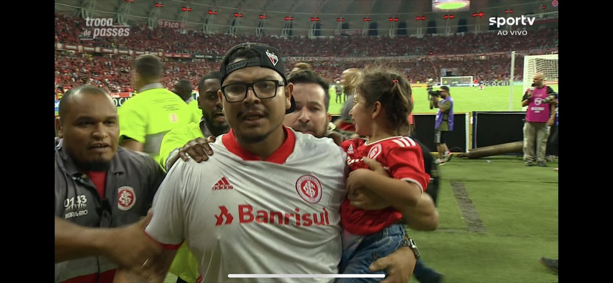 Eaeeee, já prenderam esse arrombado? 🤮🤮🤮